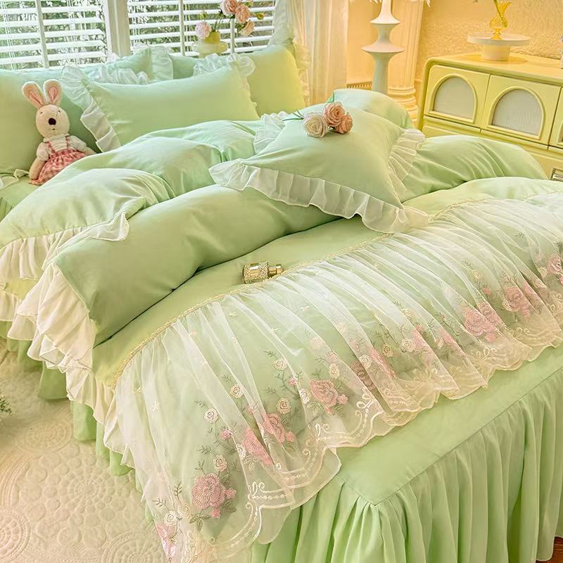 european lace 4 piece bedding set — style 07 for wholesale sourcing