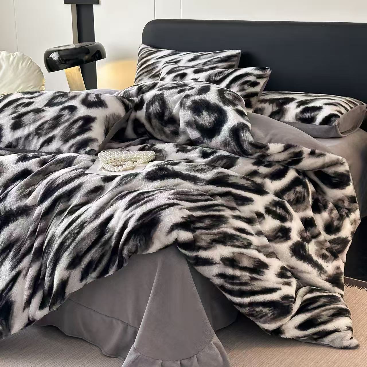 milk velvet bed skirt bedding set — style 24 for wholesale sourcing